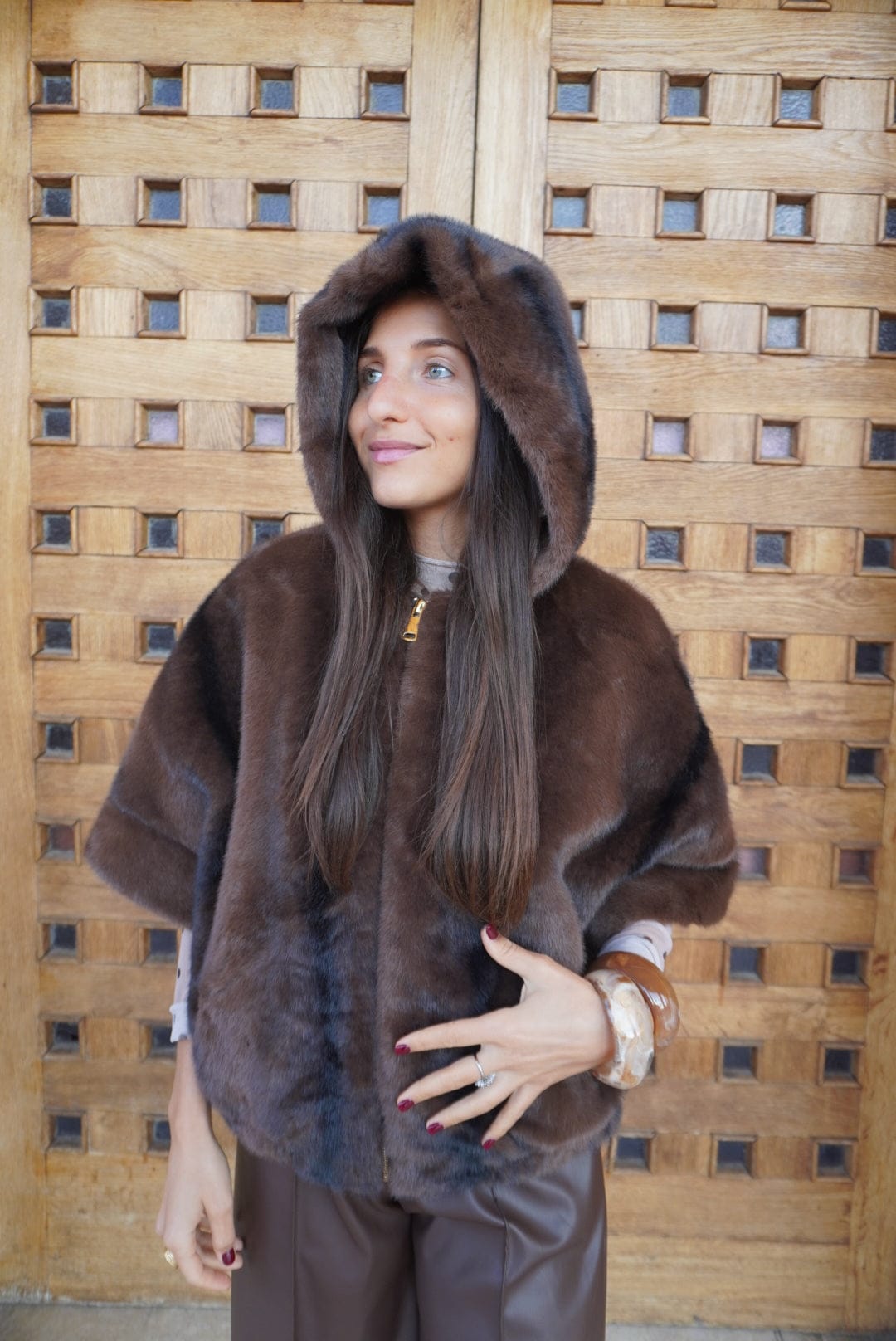 Fausse fourrure à capuche MARA