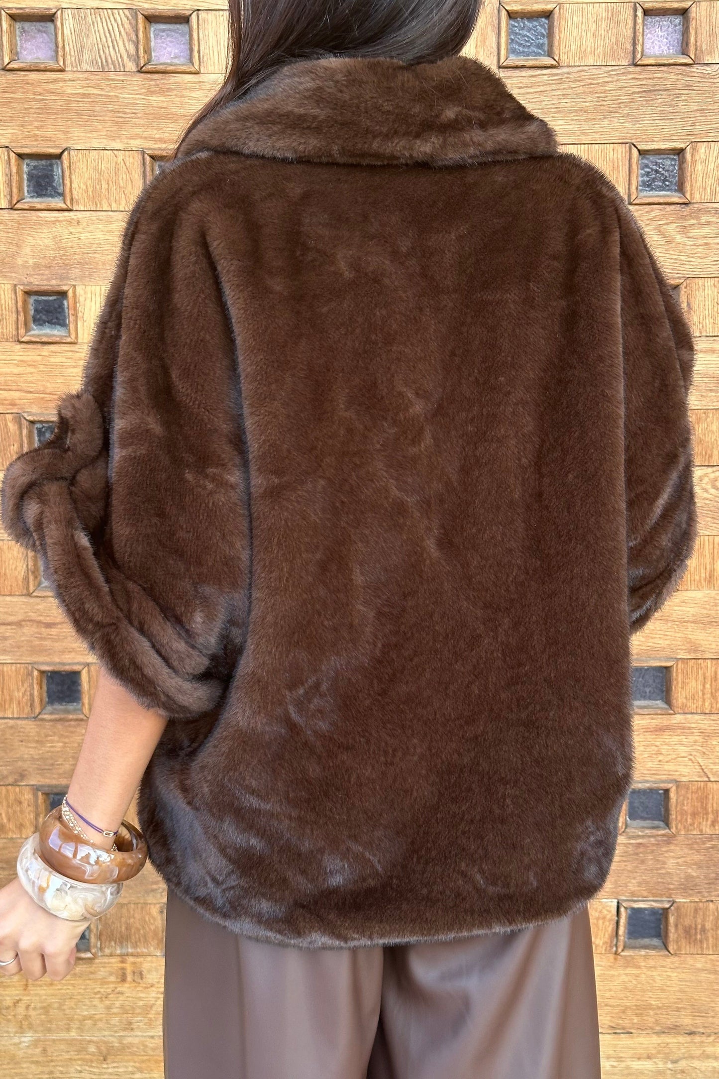 Fausse fourrure GEGE manches 3/4